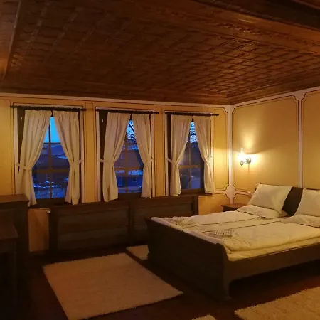 Pensión Once Upon A Time 3*